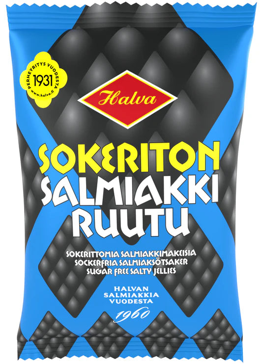 Eine blau-schwarze Packung Halva Sugar-Free Salty Licorice mit gelber und weißer Schrift, einem roten Logo und Informationen in Finnisch und Englisch. Die Marke des Produkts ist Halva.