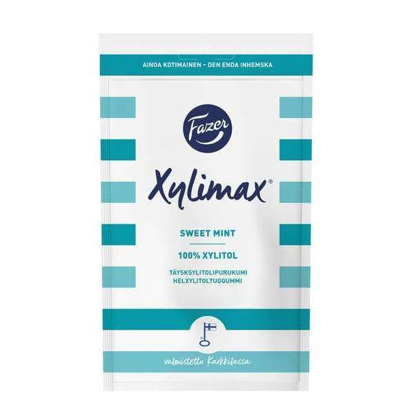 Eine wiederverschließbare Packung Fazer Xylimax Sweet Mint Full Xylitol Chewing Gum von Fazer mit blauen Streifen und finnischem Text - ein klassischer finnischer Kaugummi mit 100% Xylitol für einen erfrischenden Geschmack.