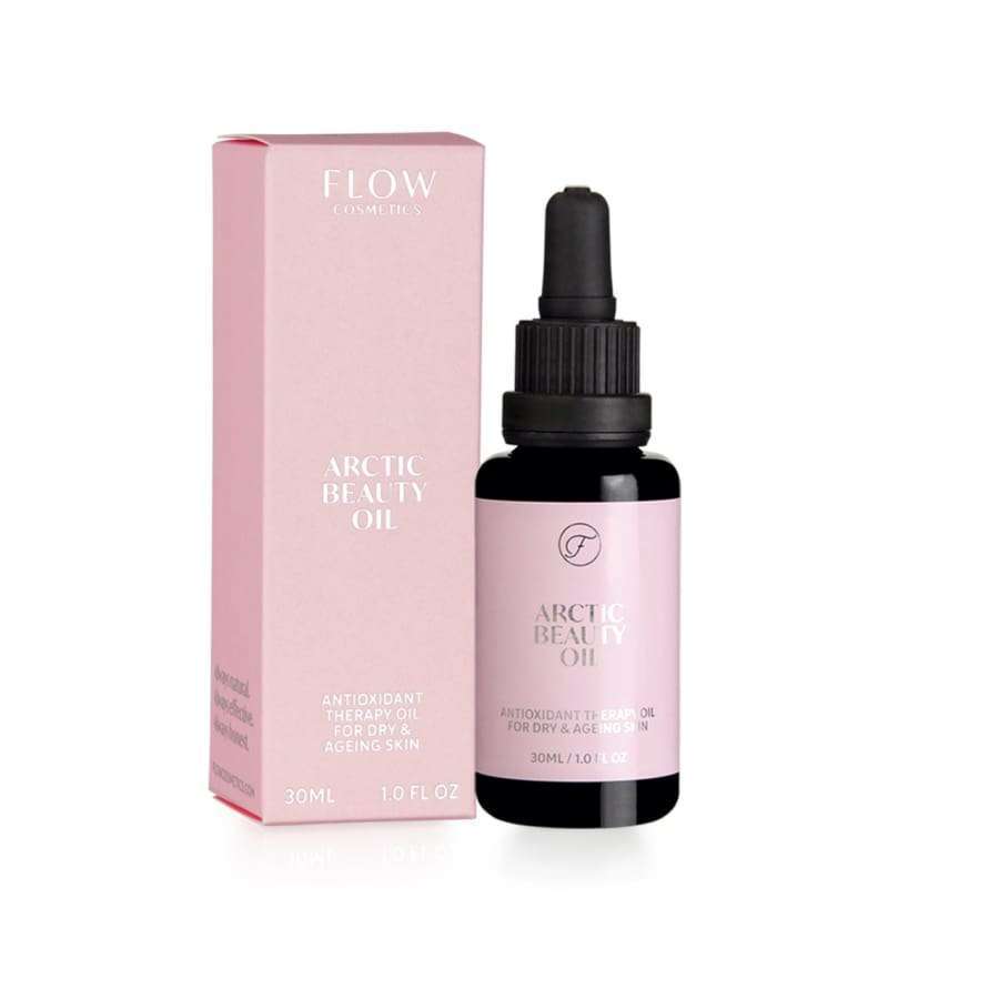 Eine rosafarbene Schachtel mit der Aufschrift FLOW Cosmetics Arctic Beauty Oil steht neben einer kleinen dunklen Glastropfflasche mit passendem rosafarbenen Etikett. Dieses 30ml Anti-Aging-Serum ist reich an arktischen Beerensamenölen und ideal für empfindliche Haut.