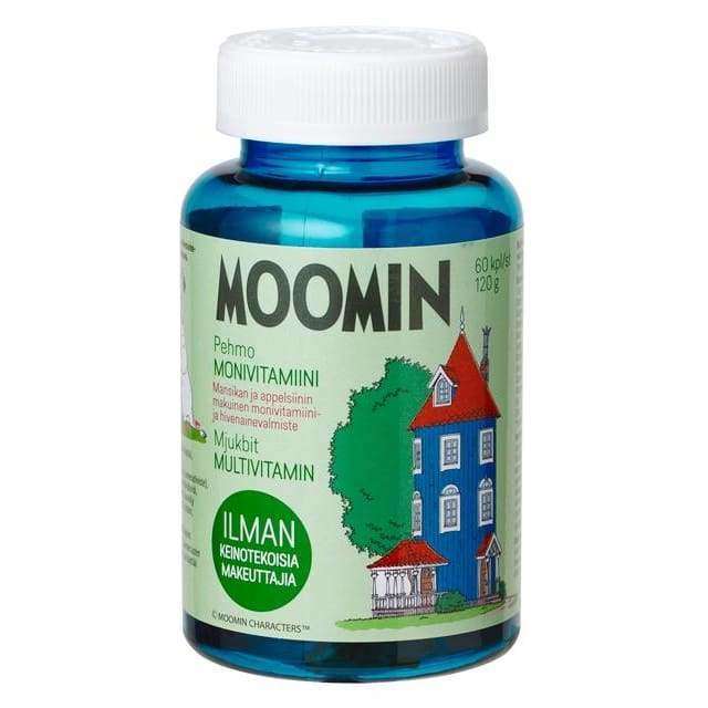 Il multivitaminico Moomin di Moomin è contenuto in un flacone blu con un'etichetta verde raffigurante la casa dei Moomin e testo in finlandese, e offre gustose vitamine masticabili al gusto di fragola e arancia perfette per i bambini.