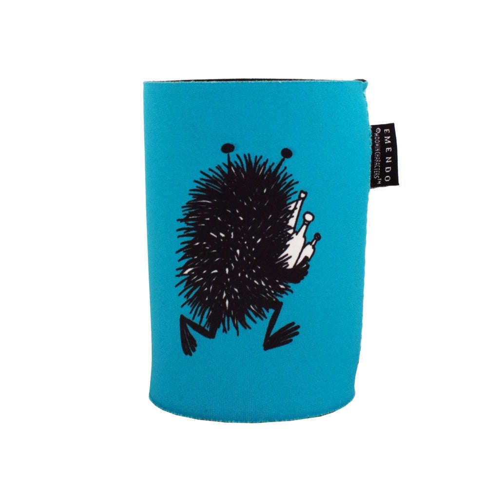 The Emendo Moomin Cooler Stinky is a blue neoprene cylindrical cup sleeve featuring Stinky, a black fuzzy cartoon from Moomin Characters, humorously making a rude gesture. A black tag with white text adds a quirky touch—ideal for fans.
