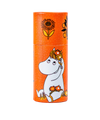 The Gustaf & Linnea Moomin Lipbalm Snork Maiden features a charming orange cylinder design with Snork Maiden holding sunflowers, surrounded by sunflower art. Made by Gustaf & Linnea with eco-friendly materials, it’s both cute and sustainable.