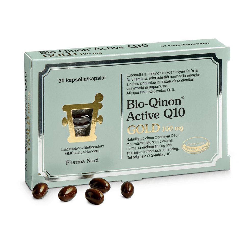 Eine Schachtel Bio-Qinon Q10 GOLD von Pharma Nord, die neben braunen Weichkapseln auch 30 Coenzym Q10-Kapseln enthält. Die metallicgrüne Verpackung ist mit finnischem und schwedischem Text und goldenen Akzenten versehen.