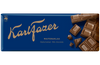 Die blaue Verpackung mit der Aufschrift Fazer Milk Chocolate ist mit goldener Schrift versehen und zeigt auf der rechten Seite ein Bild von gebrochener, cremiger finnischer Schokolade. Mindestens haltbar bis 02.01.2026.