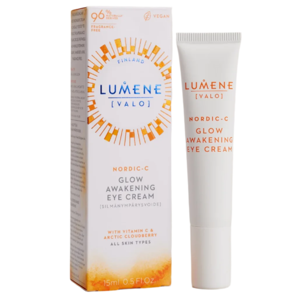 Eine Tube und eine Schachtel Lumene Nordic-C Glow Awakening Eye Cream von Lumene in orangefarbener und weißer Verpackung heben die Vorteile von Vitamin C und der arktischen Moltebeere sowie die Eignung für alle Hauttypen hervor.