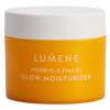 Ein leuchtend orangefarbener Tiegel mit weißem Deckel und der Aufschrift Lumene Nordic-C Glow Moisturizer by Lumene ist vor einem schlichten weißen Hintergrund zu sehen.