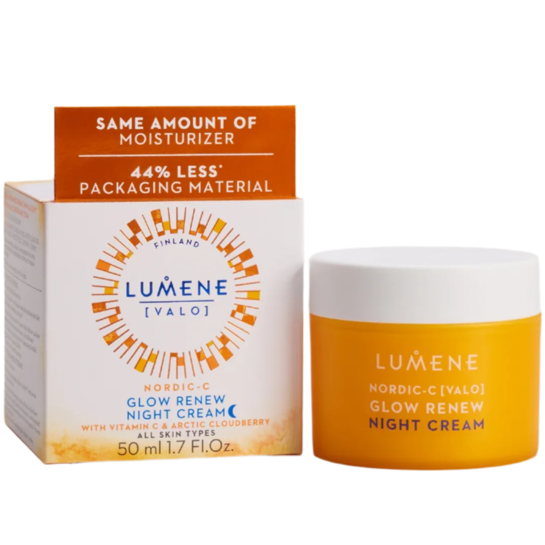 Ein Tiegel der Lumene Nordic-C Glow Renew Night Cream steht neben seiner Verpackung, die eine reduzierte Form aufweist. Das orange-weiße Design zeigt Produktdetails für strahlende Haut und die Marke Lumene.