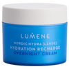Der blaue Tiegel der Lumene Nordic Hydra Hydration Recharge Overnight Cream mit weißem Deckel und weiß-blauem Text spendet Ihrer Haut über Nacht intensive Feuchtigkeit durch Hyaluronsäure.