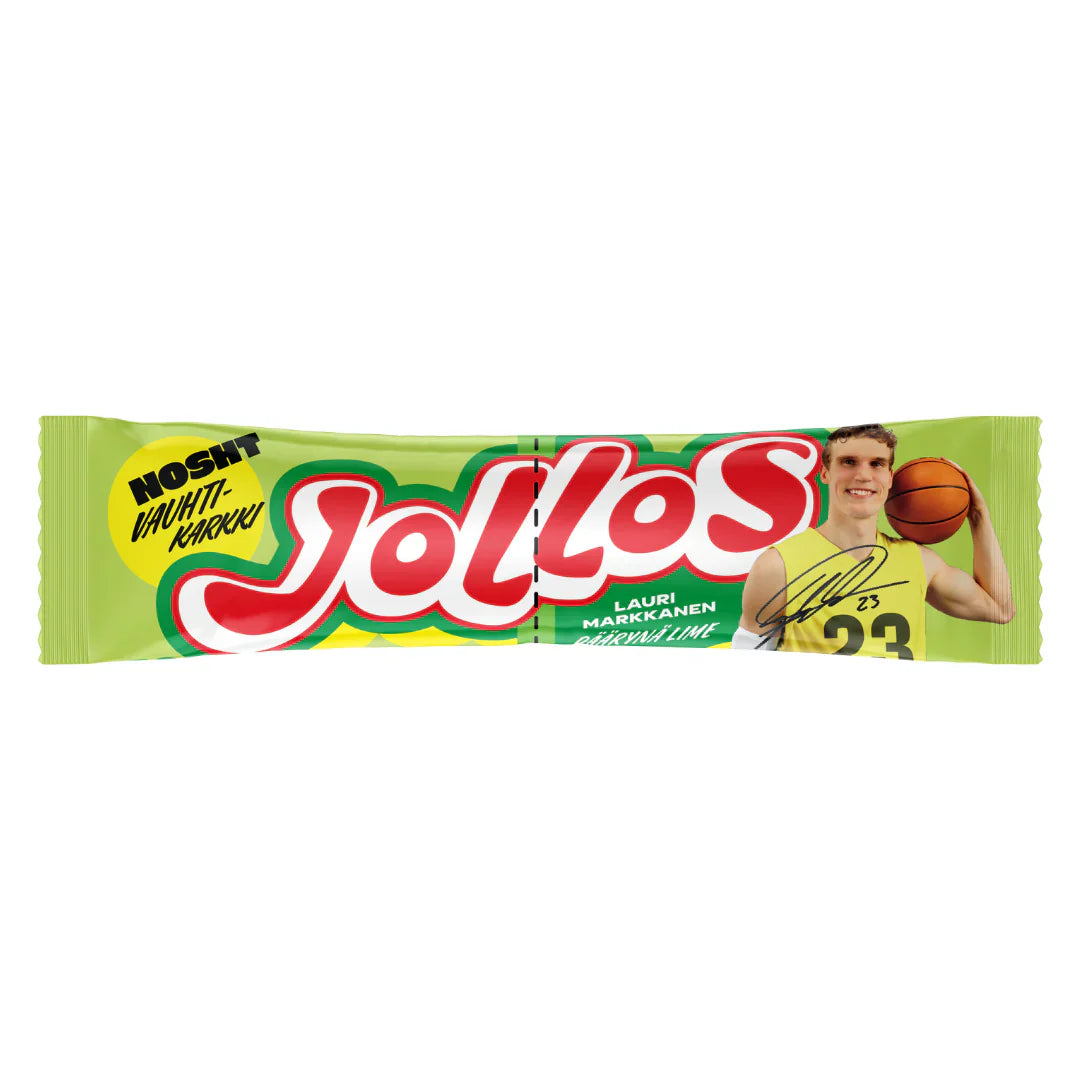 Die grüne Verpackung der Nosht Jollos Energy Chews Lauri Markkanen Pear & Lime zeigt den fetten rot-weißen Text "NOSHT VIINIT KARKKI", schnell absorbierbare Kohlenhydrate und einen lächelnden Spieler in einem gelben Trikot mit der Nummer 23, der einen Basketball hält.
