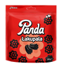 Ein roter 250-Gramm-Beutel Panda Licorice von Panda ist mit schwarzen Blumenmustern, drei Lakritzstücken in der Mitte und einem finnischen Markenzeichen mit einer kleinen Panda-Illustration versehen.