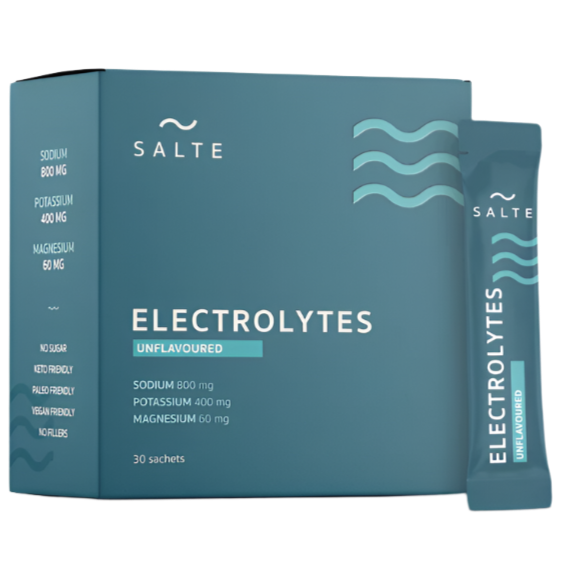 Les électrolytes sans arôme SALTE offrent une hydratation sans arôme et sans sucre, avec une teneur en sodium, potassium et magnésium indiquée par portion. Ils conviennent aux régimes cétogènes et végétaliens, sont sans OGM et sont disponibles en boîtes et sachets pratiques.