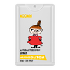 Lo spray antibatterico per le mani senza alcool Moomin è disponibile in un flacone spray bianco da 20 ml con Little My in un vestito rosso. La formula senza alcool è tascabile e offre 225 spruzzi per una comoda igienizzazione delle mani ovunque.