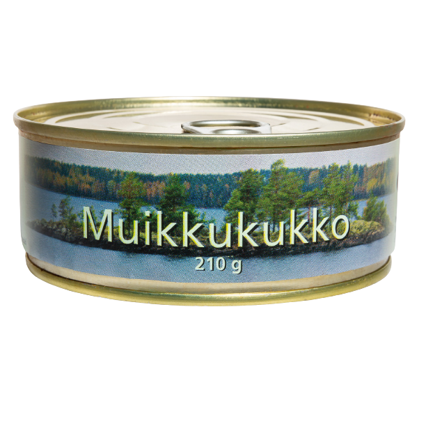 Een rond blik met het label Pielisen Kala Finnish Fish Pasty 210 g, versierd met een schilderachtig meer en een bebost eiland, bevat deze traditionele delicatesse van het merk Pielisen Kala.